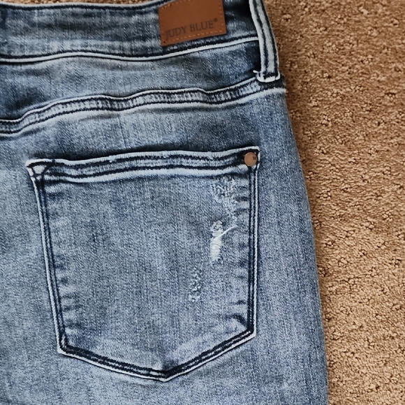 Judy Blue Distressed Blue Jeans - Picture 10 of 14